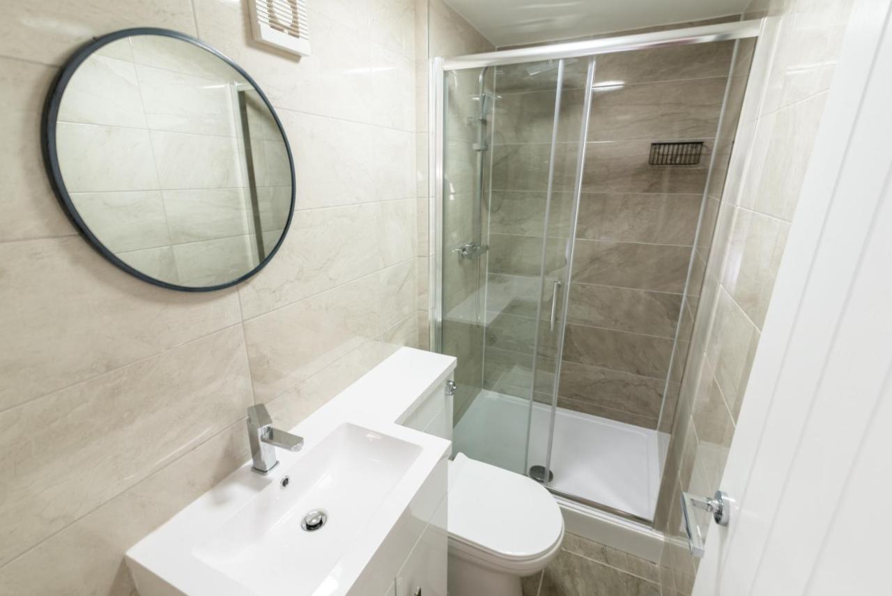 Exquisite Cardiff Apartments- With Garden Lounge & Games Room Dış mekan fotoğraf