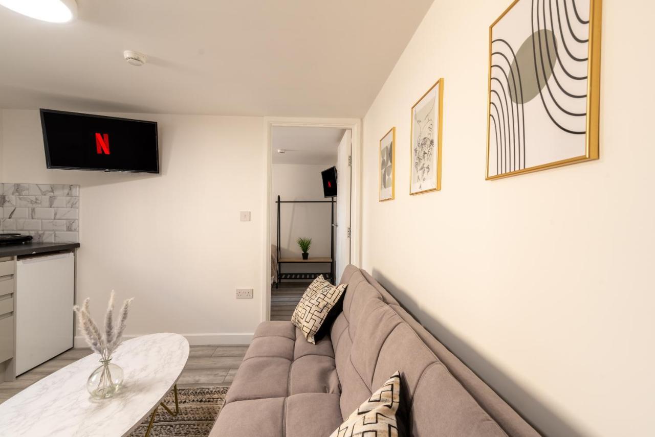 Exquisite Cardiff Apartments- With Garden Lounge & Games Room Dış mekan fotoğraf